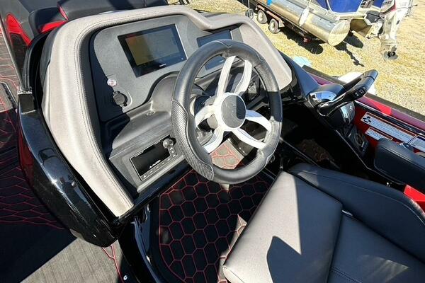 27ft Manitou Yacht For Sale