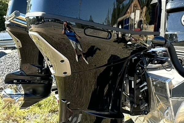 27ft Manitou Yacht For Sale