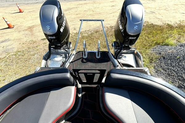 27ft Manitou Yacht For Sale