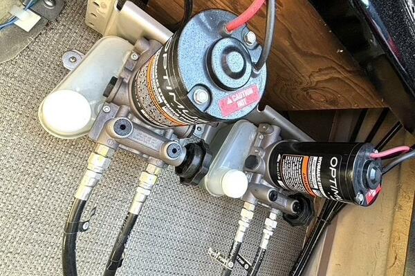 27ft Manitou Yacht For Sale