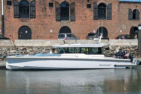 37-ft-Axopar-2024-37 Cross Cabin with Bench Seat, V10s-Nocellara de Belice-Brooklyn New York United States yacht for sale