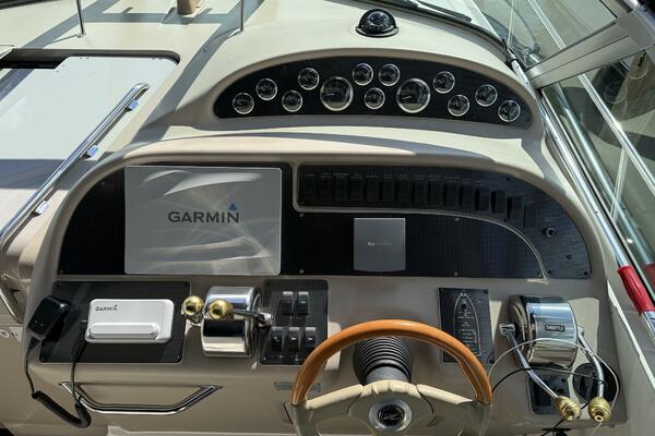 31ft Sea Ray Yacht For Sale