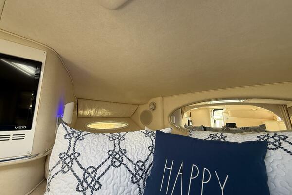 31ft Sea Ray Yacht For Sale