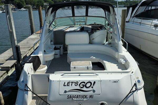 31ft Sea Ray Yacht For Sale