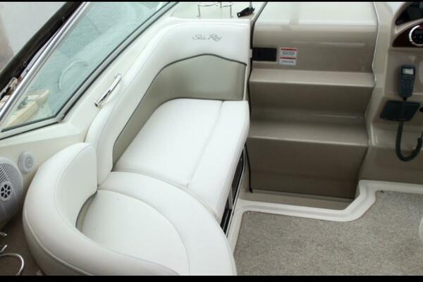 27ft Sea Ray Yacht For Sale