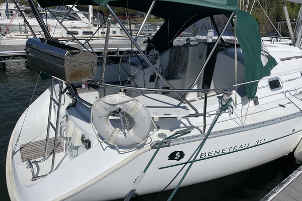 FISH FORUM 32ft Beneteau Yacht For Sale