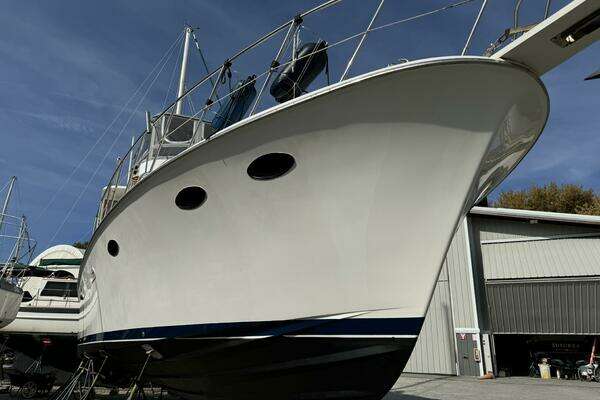 Photo of the 1990 Marine Trader Tradewinds "Andiamo"