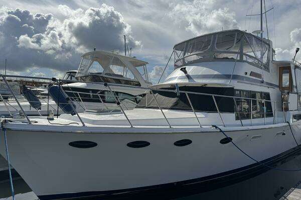 Photo of the 1990 Marine Trader Tradewinds "Andiamo"