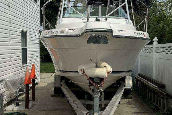 Photo of the 1999 Robalo 2640