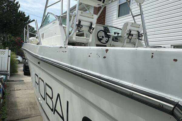 Photo of the 1999 Robalo 2640