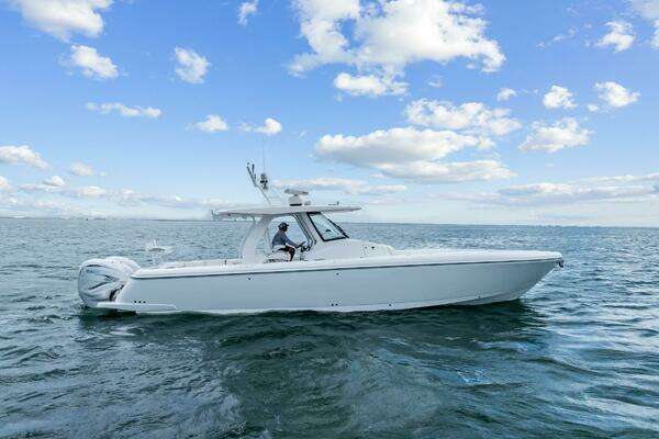 Intrepid - 407 Nomad SE