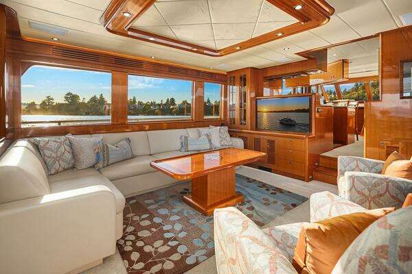 Photo of the 2014 Hampton 720 Skylounge LRC "LA BELLA VITA II"