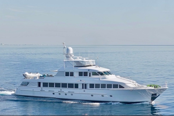LONE STAR 130ft Hatteras Yacht For Sale