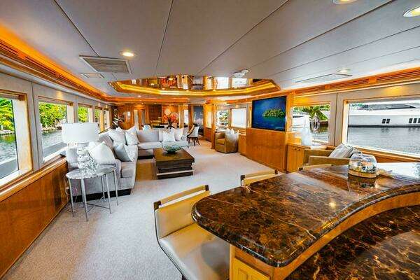 Photo of the 1995 Hatteras Flybridge Motor Yacht "LONE STAR"