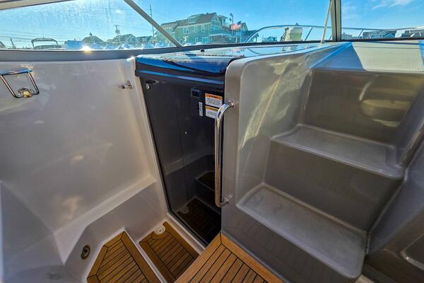 31ft Sea Ray Yacht For Sale