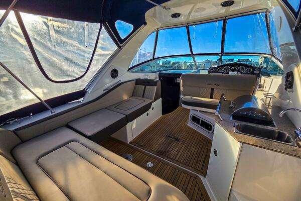 31ft Sea Ray Yacht For Sale