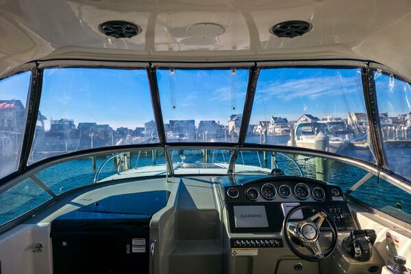 31ft Sea Ray Yacht For Sale