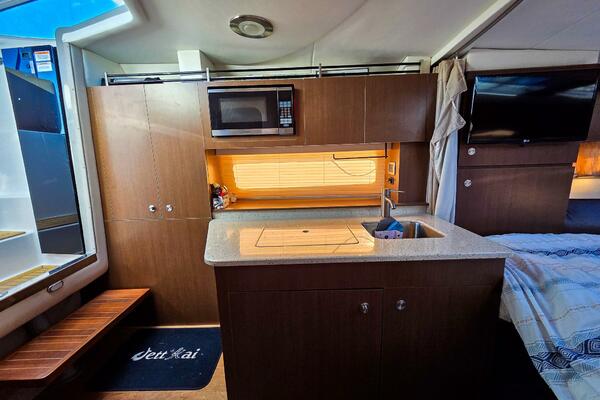 31ft Sea Ray Yacht For Sale
