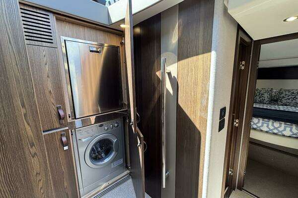 Azimut 50 Yacht For Sale