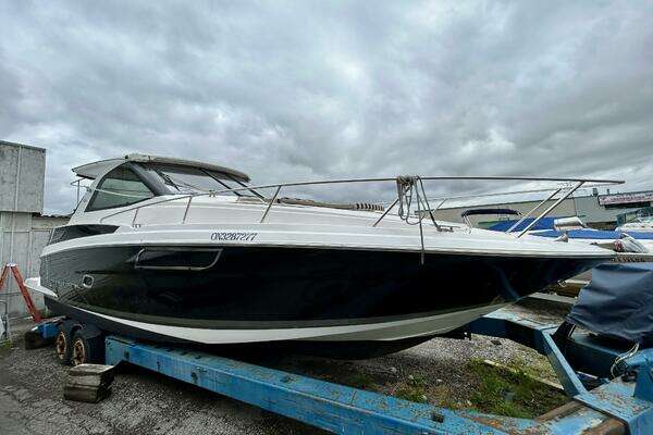 35-ft-Regal-2012-35 Sport Coupe-Toronto Ontario Canada yacht for sale