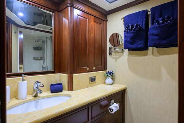 85ft Pacific Mariner Yacht For Sale