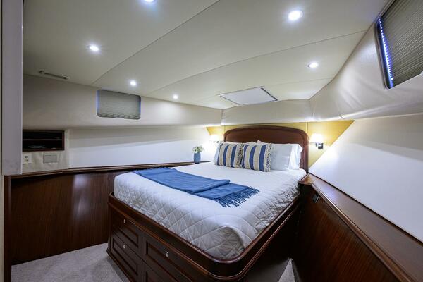85ft Pacific Mariner Yacht For Sale
