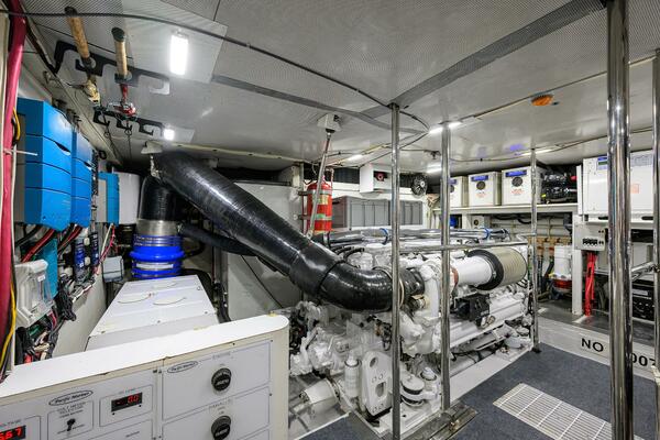 85ft Pacific Mariner Yacht For Sale