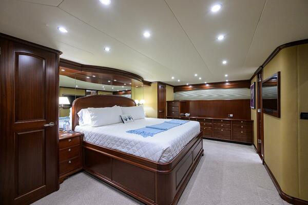 85ft Pacific Mariner Yacht For Sale