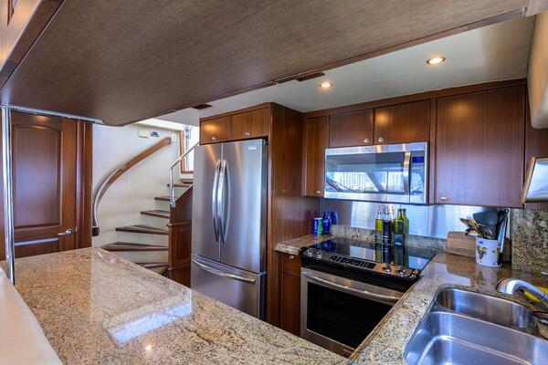 85ft Pacific Mariner Yacht For Sale