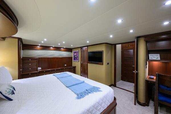 85ft Pacific Mariner Yacht For Sale