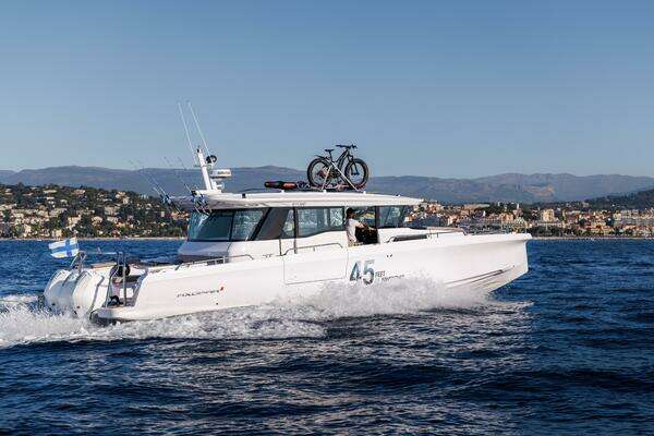 45-ft-Axopar-2026-45 XC Cross Cabin-AGAPI-Toronto Canada yacht for sale