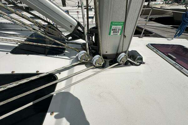 Photo of the 2006 Hunter 38 "Ninkasi"