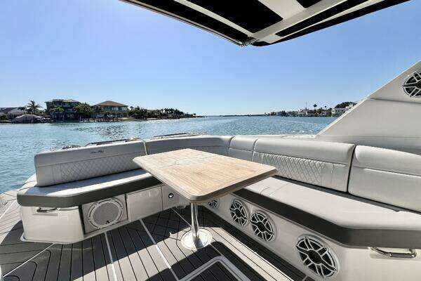 2022 Sea Ray 40