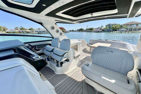 2022 Sea Ray 40