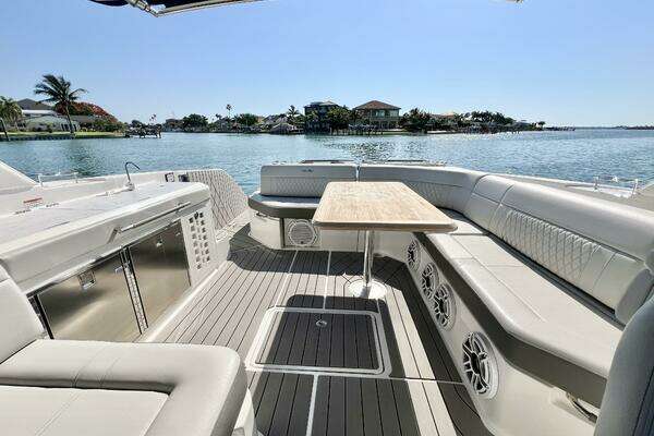 2022 Sea Ray 40