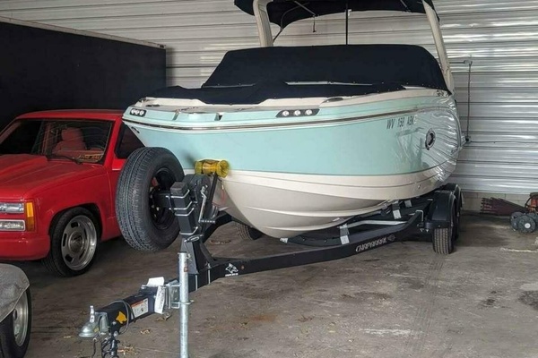 22ft Chaparral Yacht For Sale