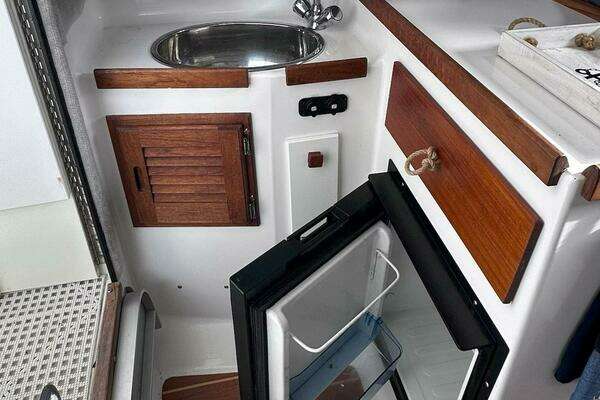 Photo of the 2017 Atlas Acadia 25 "Sandpiper"