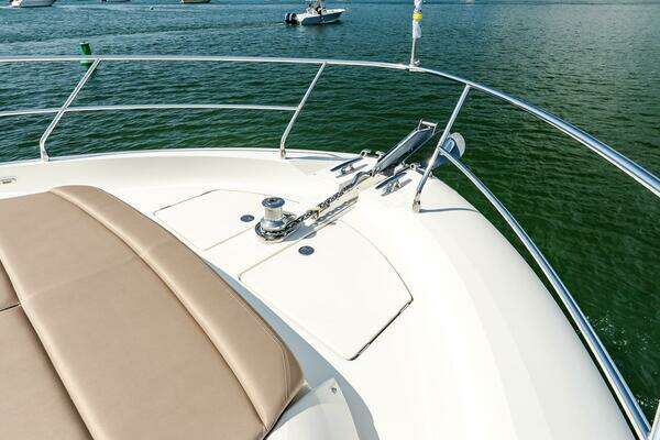 Prestige 550 Flybridge Yacht For Sale