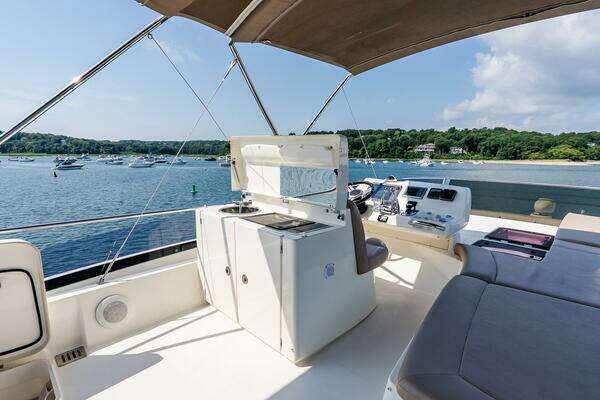 Prestige 550 Flybridge Yacht For Sale
