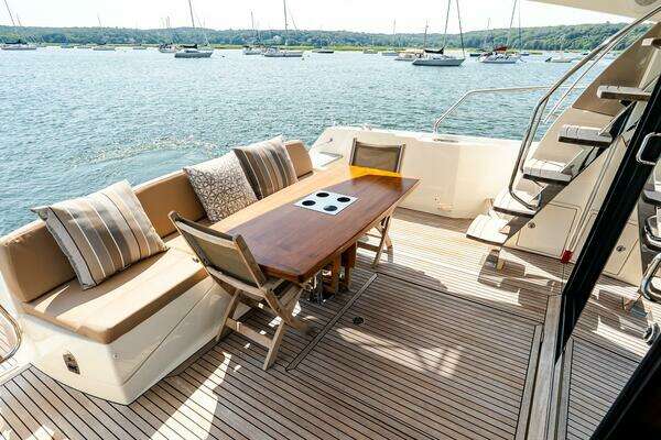 Prestige 550 Flybridge Yacht For Sale