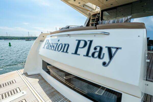 Prestige 550 Flybridge Yacht For Sale