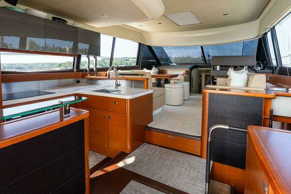 Prestige 550 Flybridge Yacht For Sale