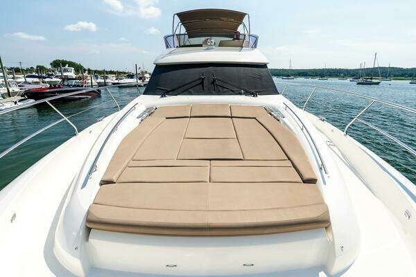 Prestige 550 Flybridge Yacht For Sale