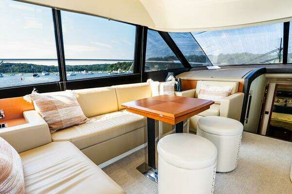 Prestige 550 Flybridge Yacht For Sale