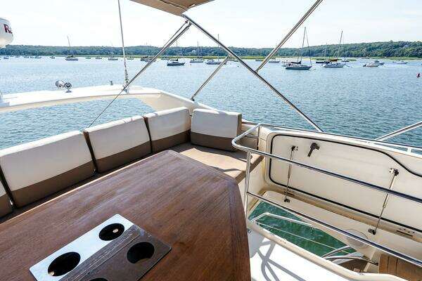 Prestige 550 Flybridge Yacht For Sale