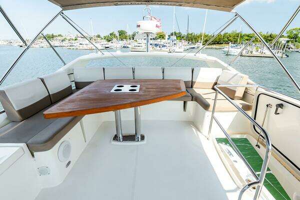 Prestige 550 Flybridge Yacht For Sale