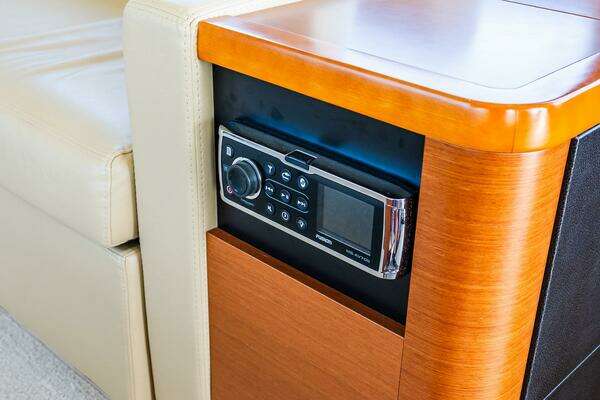 Prestige 550 Flybridge Yacht For Sale