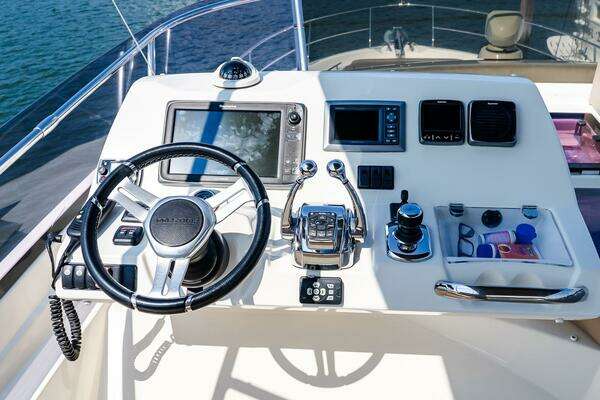 Prestige 550 Flybridge Yacht For Sale