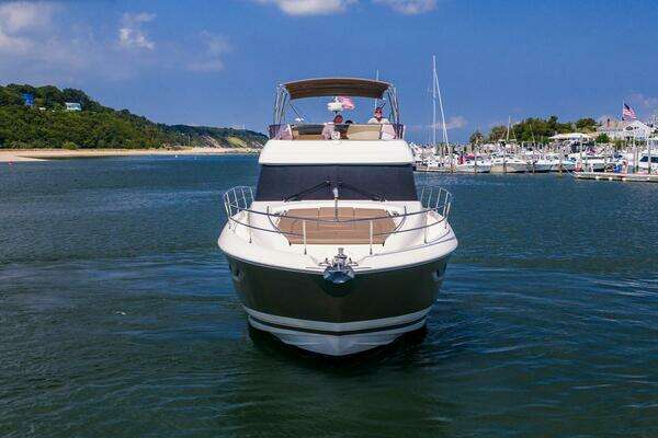 Prestige 550 Flybridge Yacht For Sale