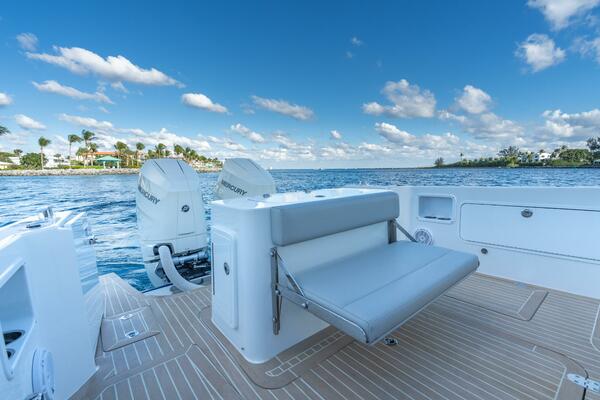 38ft MJM Yacht For Sale